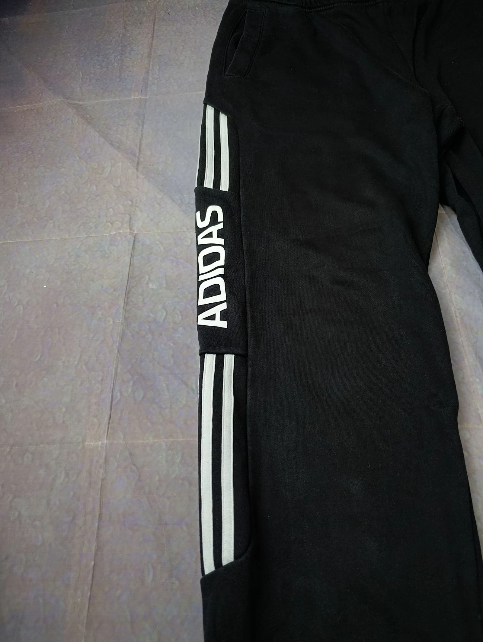Adidas Pantalones de chándal negros con logotipo de 3 rayas talla XL – photo 2